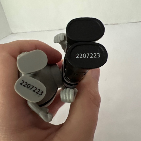 Roblox PIGGY Series 3 FRIENDLY ROBBY and RASH Action Figure Lot Of 2 Loose - Picture 5 of 6